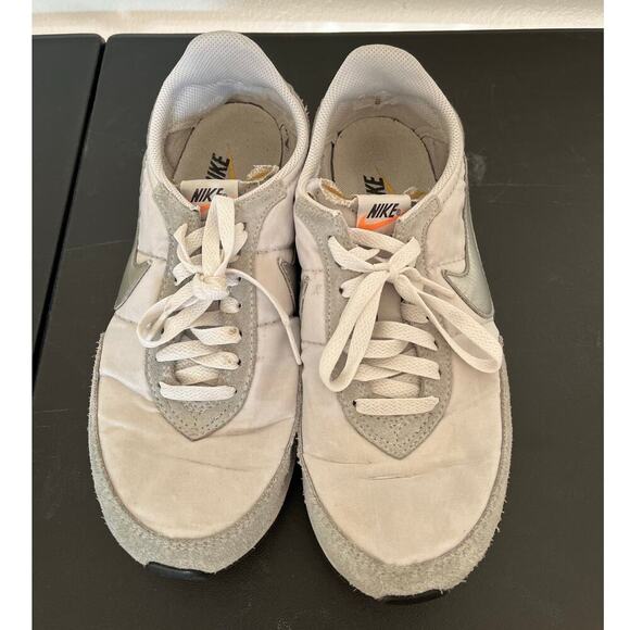 Nike Waffle Trainer 2 White Metal Silver Women's sneakers Size 9.5  $90 - Picture 1 of 13